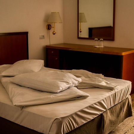 Pastravaria Ursu Vînători-Neamţ Extérieur photo